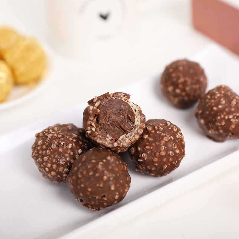 情人节圆形夹心巧克力花束散装糖果结婚婚庆喜糖果仁巧克力