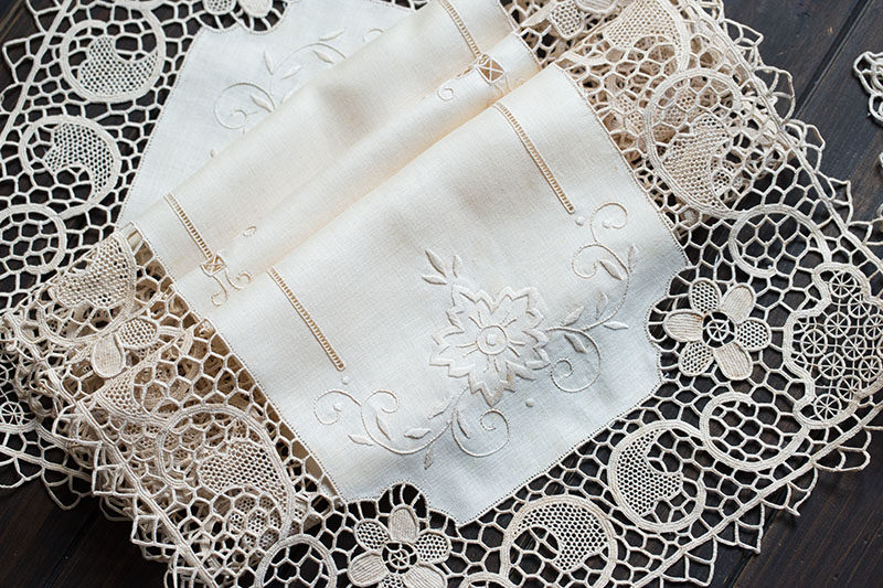 手工即墨花边刺绣桌旗桌旗