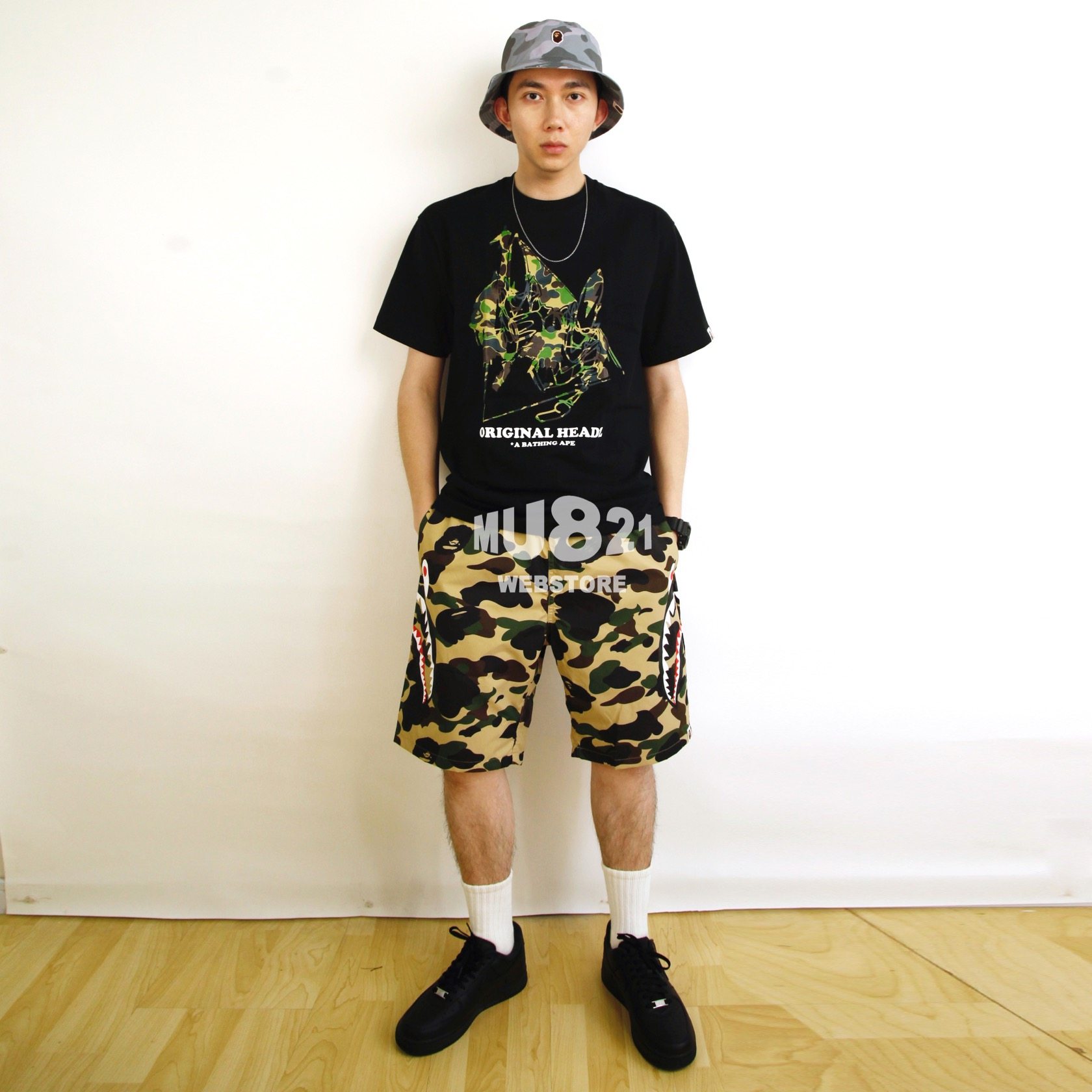 解封后发货bapemowaxunklefuturatee外星人迷彩字母短袖t恤夏