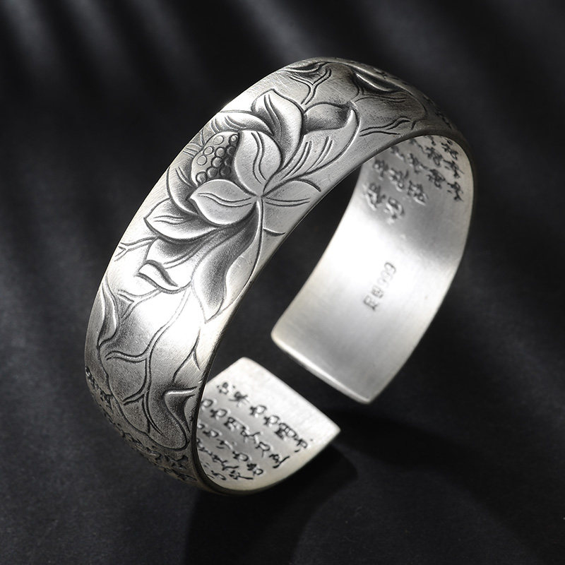 泰光银楼云南雪花银开口宽面浮雕荷花錾刻心经实心999银手镯