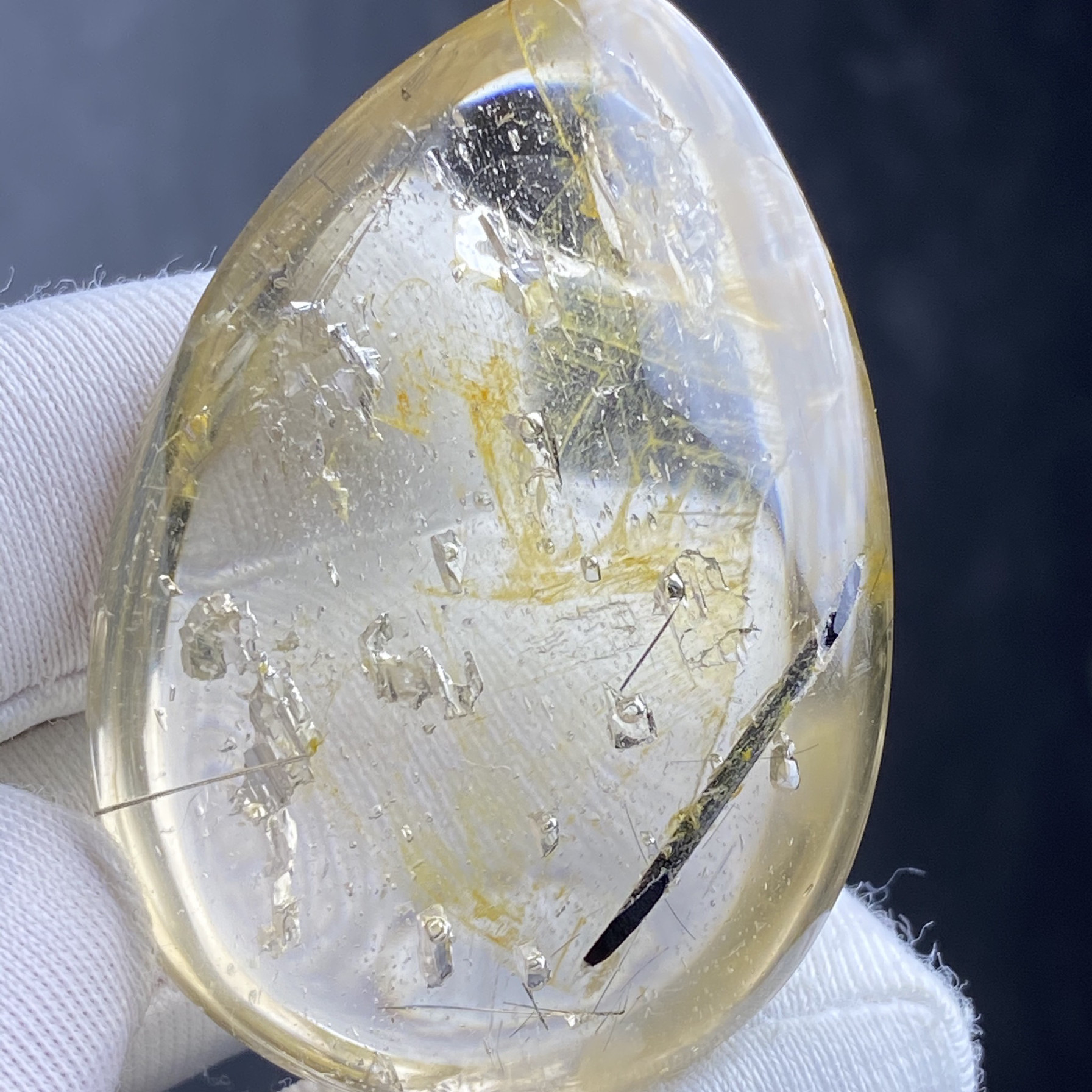 水胆天然水晶黄胶花吊坠黑发包裹多颗流动挂坠项坠项坠