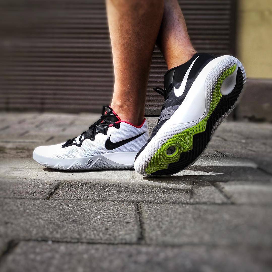 nikekyrieflytrap欧文4代简版男子实战篮球球鞋篮球鞋