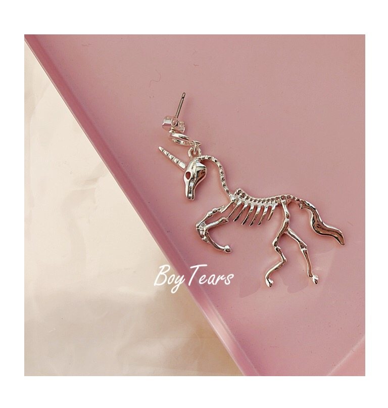 boytears欧洲超酷个性独角兽耳环unicorn桃心不对称耳夹包耳环