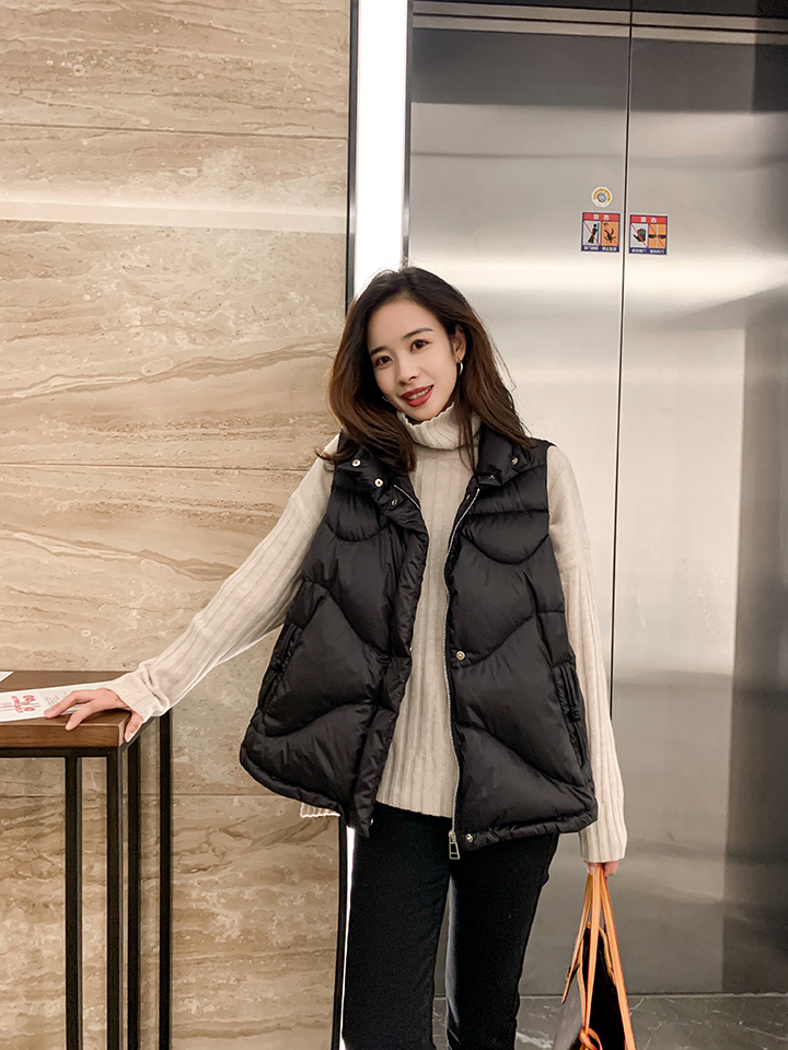 羽绒马甲短款欧洲站2020新款欧货外穿韩版坎肩羽绒服