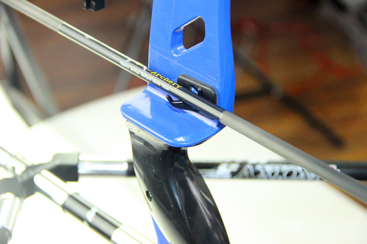 直拉反曲箭台磁性塑料毛刷后置中心弓箭射箭飞镖