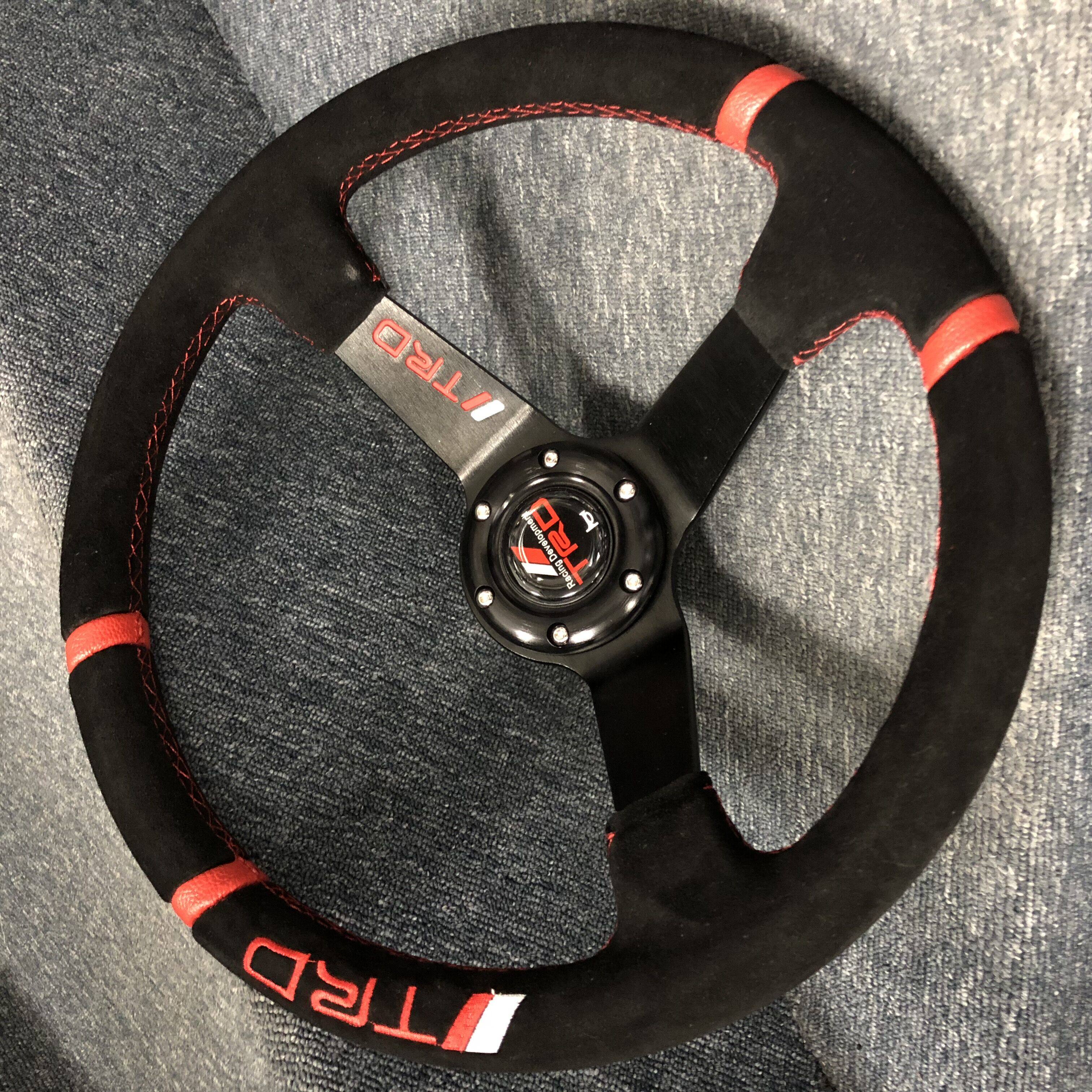 方向盘通用竞技无限trdall磨砂改装绒毛皮毛方向盘