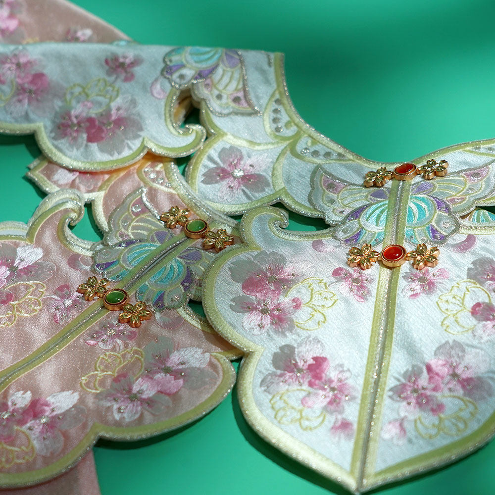 泠泠七弦樱雪原创创明制汉重工刺绣精致飘带汉服