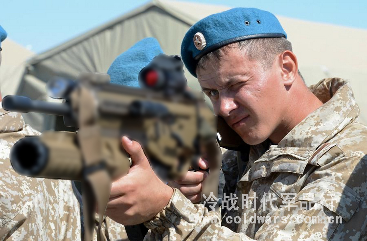 俄罗斯新款俄军空降兵天蓝色贝雷帽btk无接缝毛呢军帽军迷帽