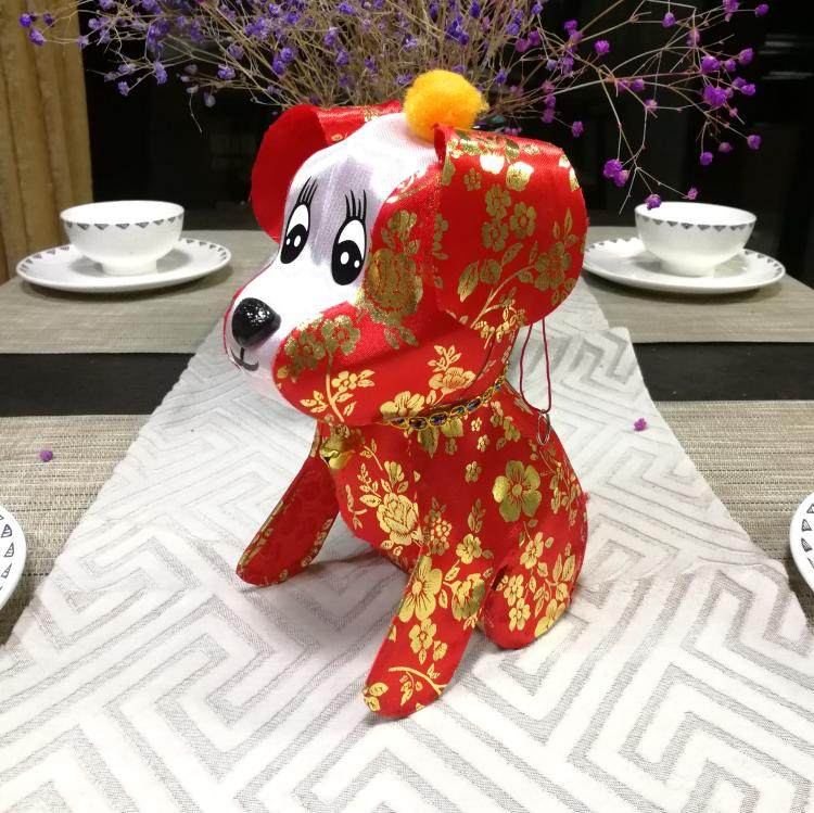 纯手工制作新春小狗灯笼 狗年手提花灯布艺狗灯 可爱元宵狗灯成品