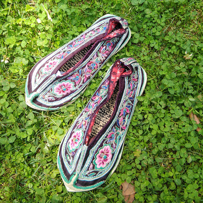 收藏精品绣鞋满花满彝族套脚鞋翘头布鞋手工千层布鞋