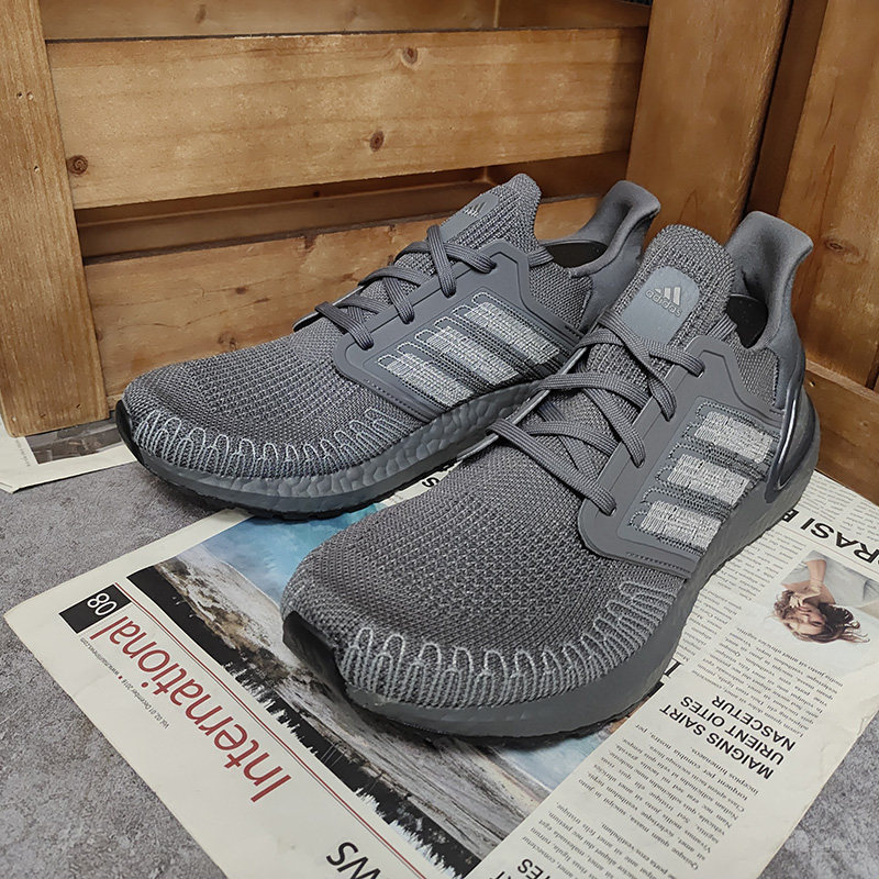 adidas阿迪达斯正品新款ultraboost男女休闲跑步鞋eg0701