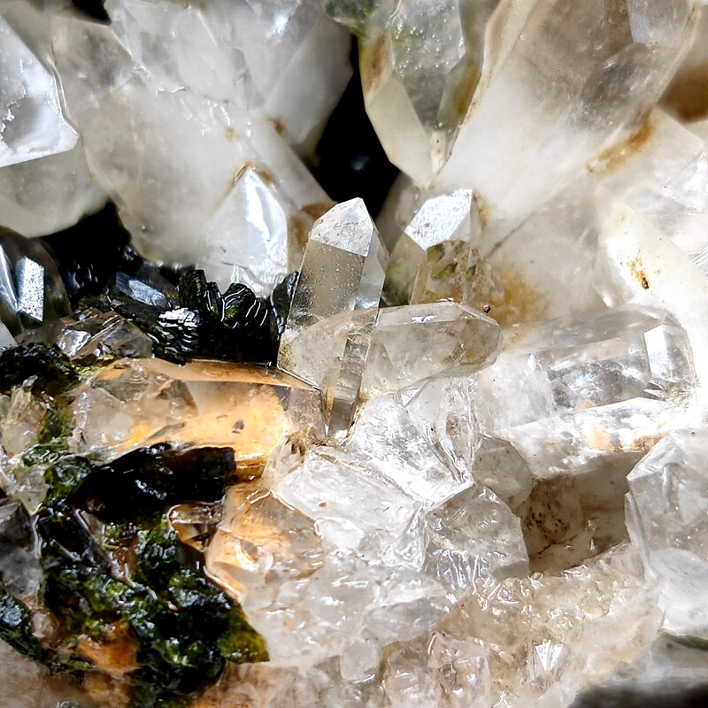 天然花园紫水晶绿帘石包裹共生矿物猫矿标本教学摆件