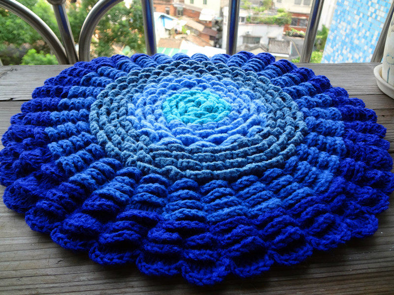 包邮少量现货蓝莲花重工钩花坐垫蓝色椅垫座垫椅垫