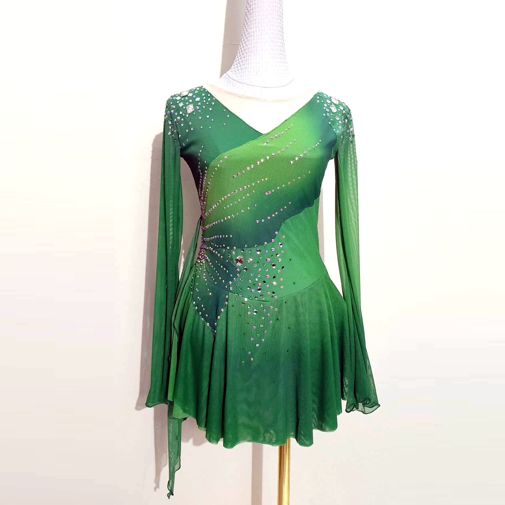 炫舞舞精灵定制花样滑冰服装表演蝴蝶女款a543滑冰服