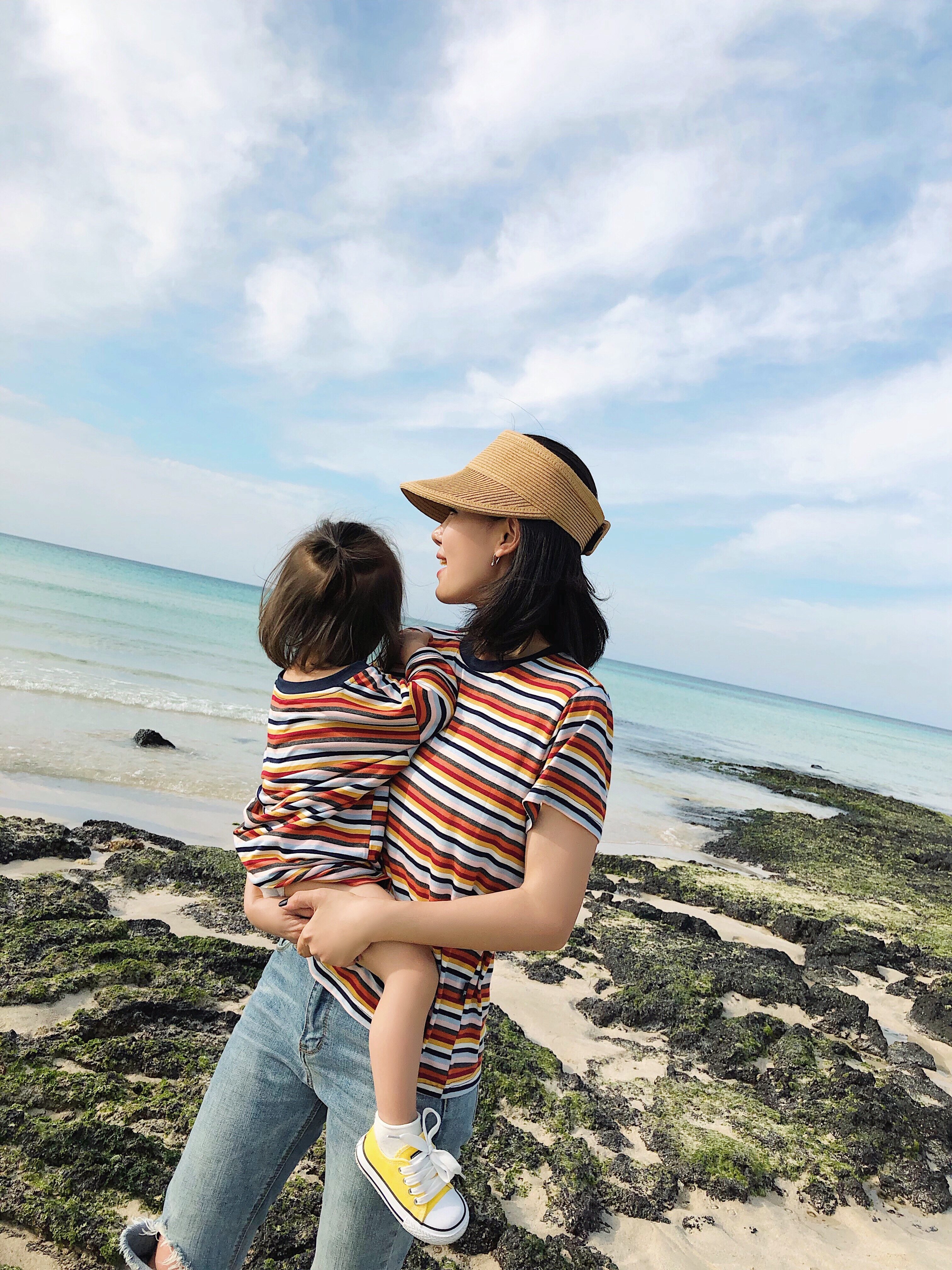 辰辰妈婴童装亲子装短袖t恤百搭妈妈彩虹条纹短t宝宝中长款t恤裙