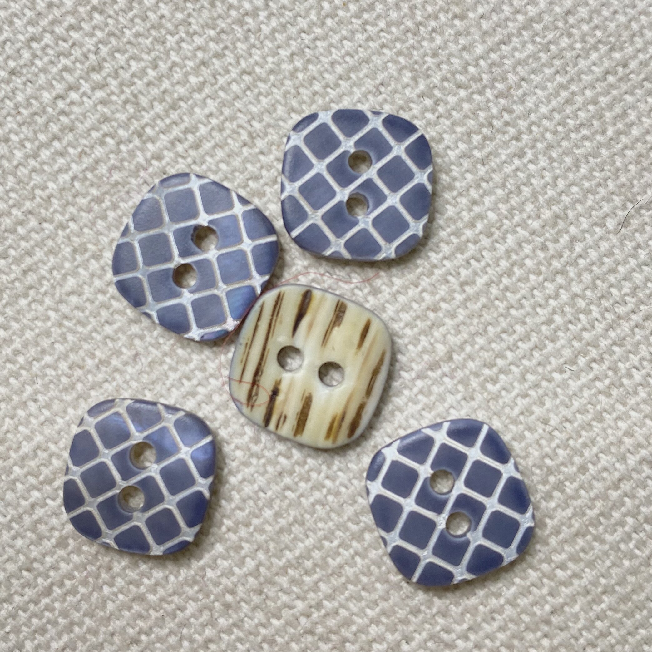 11mmx11mm1颗价格英国textilegarden哑光灰白色菱形纽扣服装纽扣
