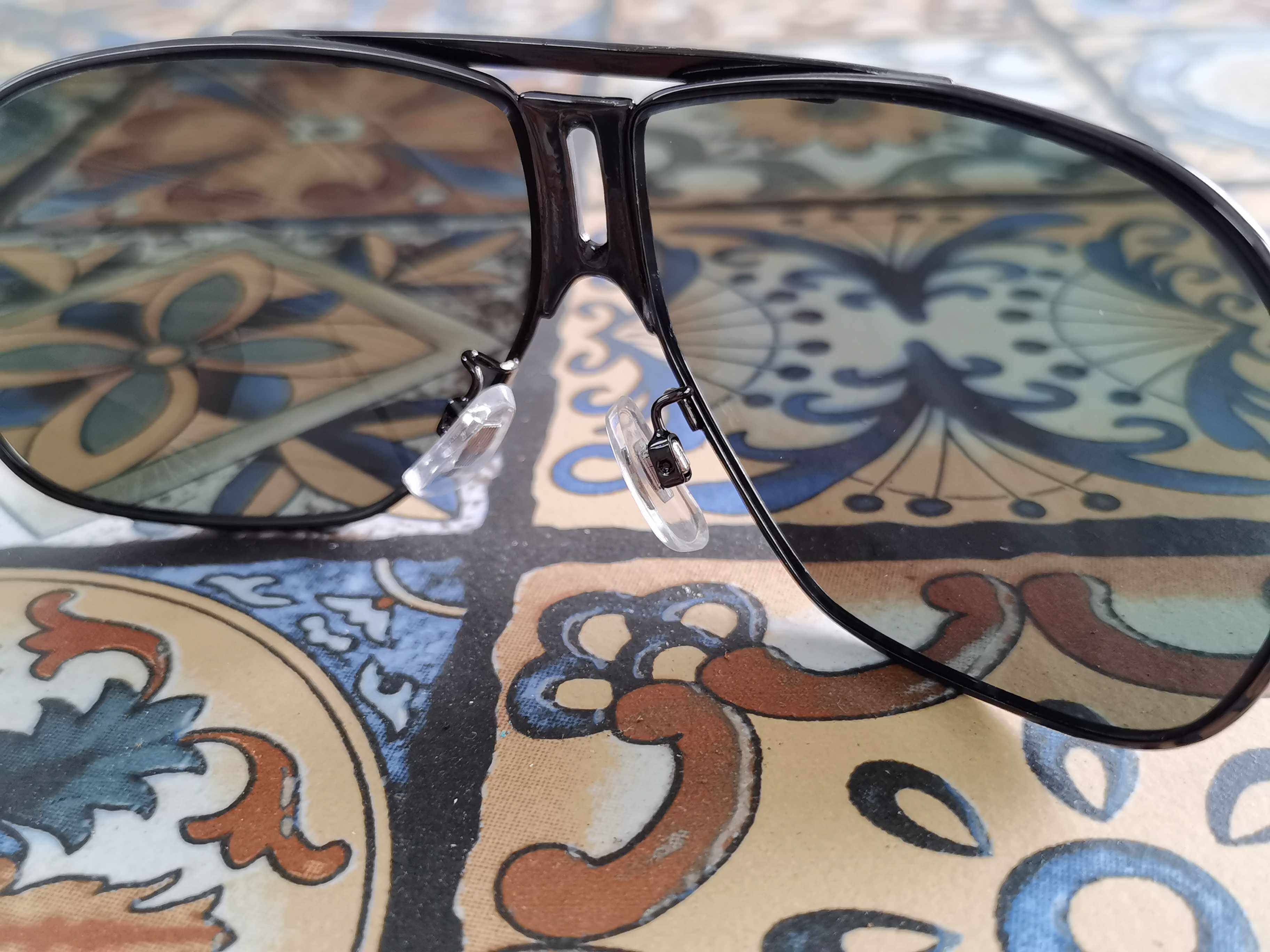 灰黑弹性钛金金属边框墨色镜片休闲太阳眼镜太阳眼镜