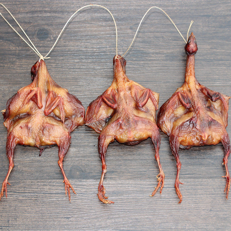 鹌鹑四川特产舌尖美食农家自制柴火烟熏川味腊