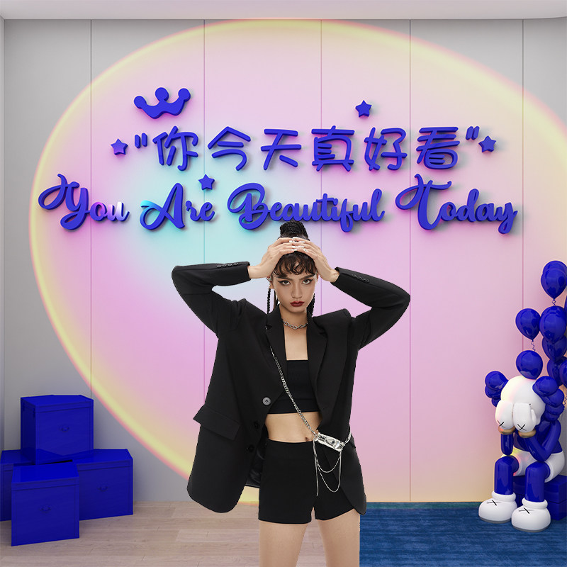 克莱因蓝奶茶店墙壁装饰创意咖啡馆甜品贴纸画网红拍照区打卡布置