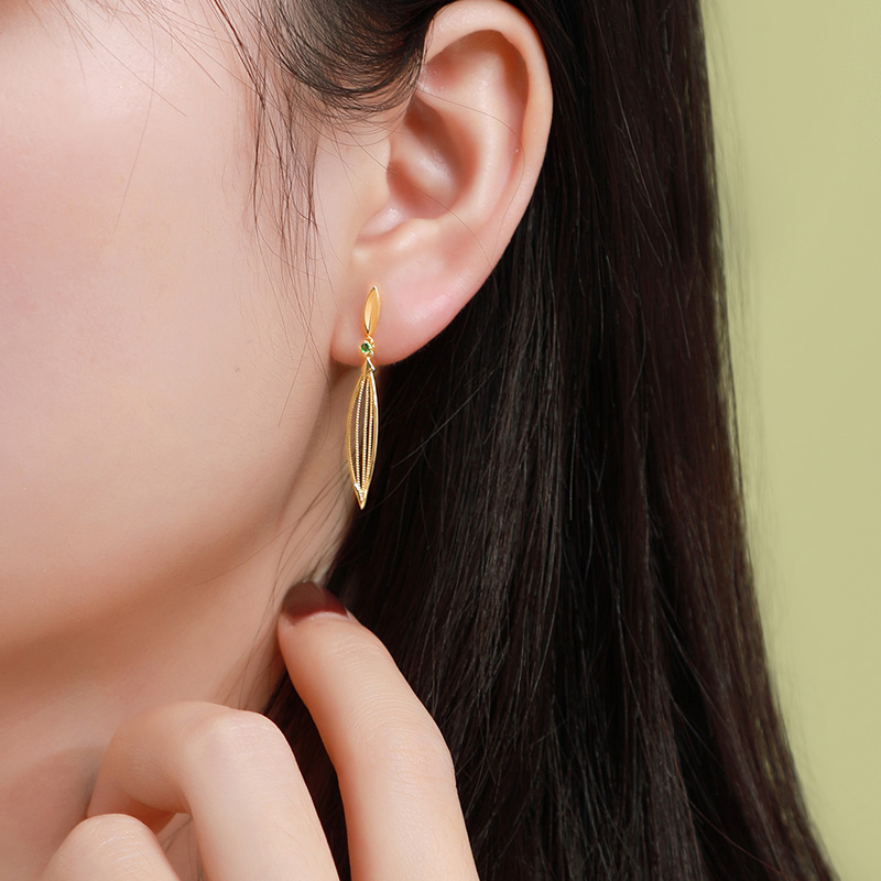 赛菲菲尔18k黄金耳吊长款镶珠翠绿竹叶耳钉耳饰
