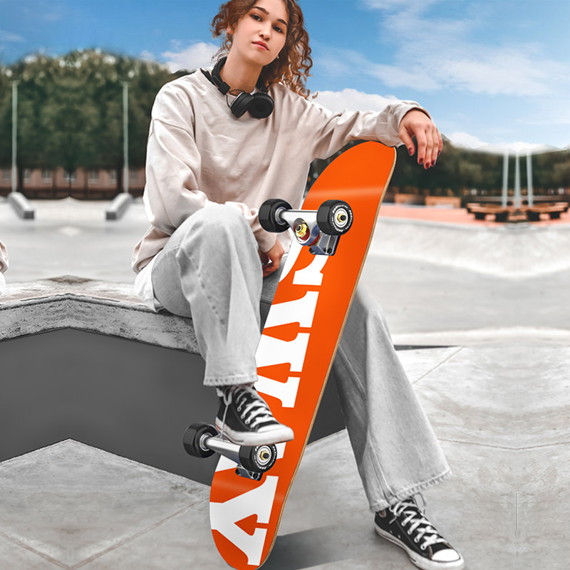 滑板12岁滑板车女生初学者四轮双翘成人儿童短板滑板