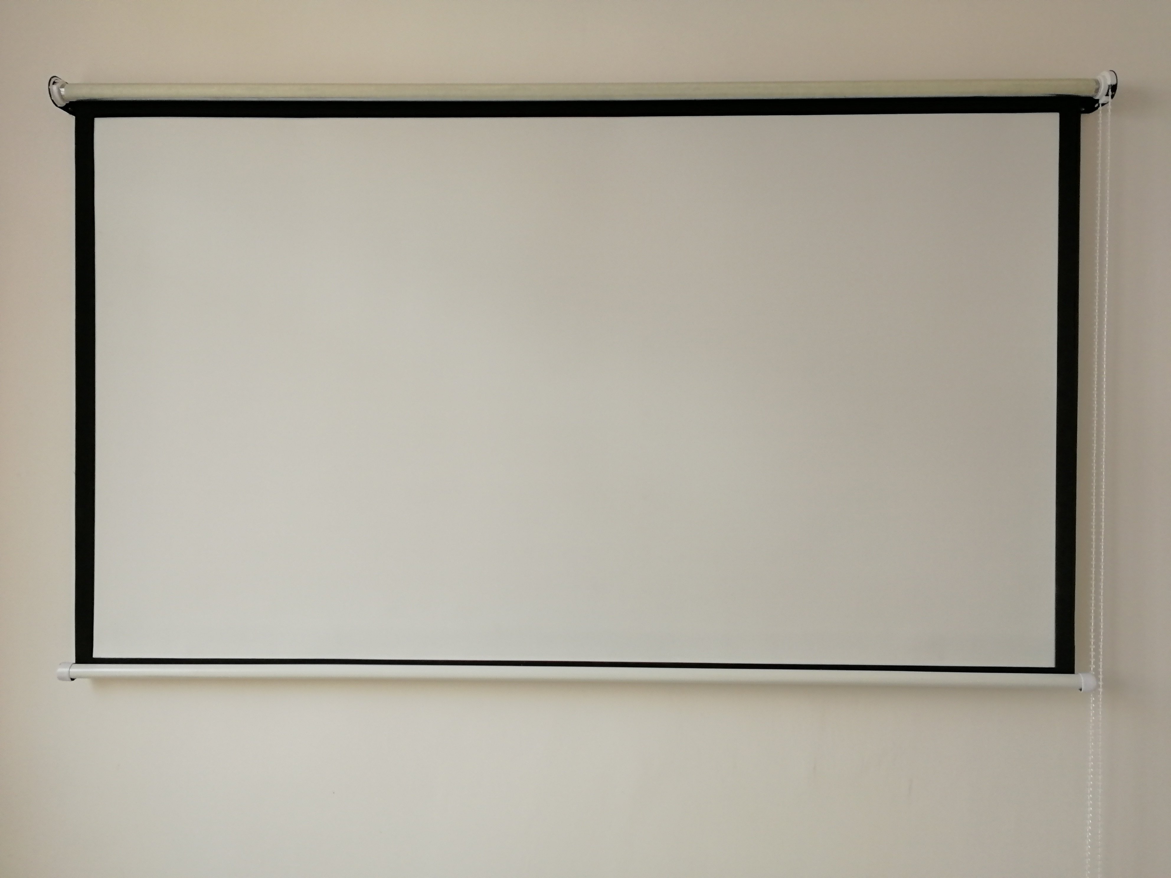 定做做手卷帘窗帘40-150寸投影机投影仪壁挂高清手动幕布