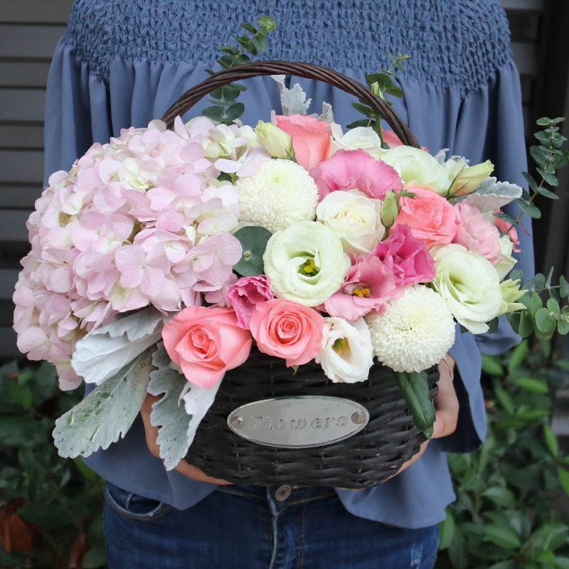 东莞手提花篮玫瑰绣球混搭中山肇庆开业高端鲜花速递(同城)