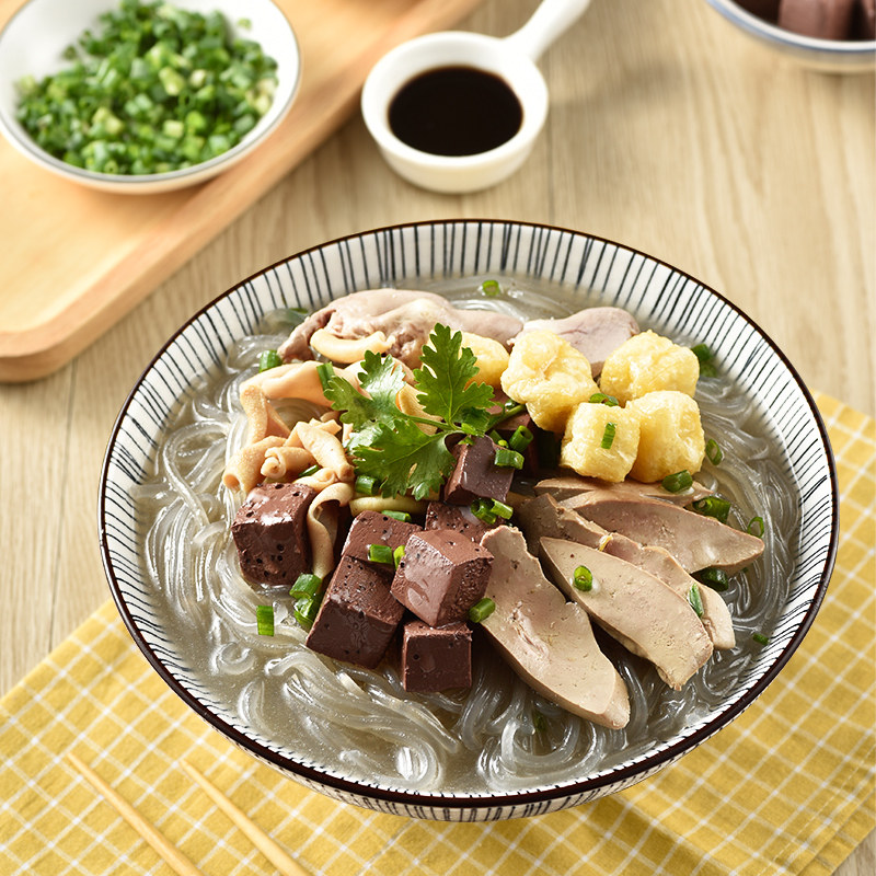 粉丝樱桃米粉速食方便网红老鸭汤网红小吃鸭血鸭肉零食
