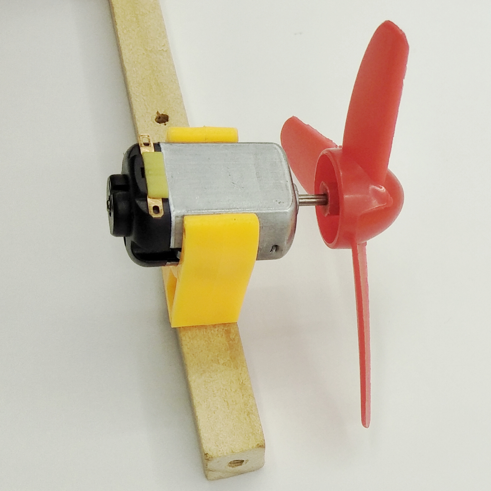 电机夹马达卡座电机座diy制作小发明玩具配件科学实验