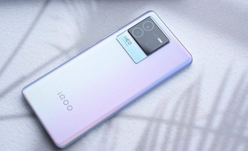 顺丰速发vivoiqooneo6se全网网通iqooneo6se5g游戏手机