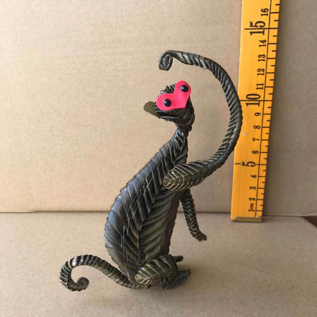 草编猴子十二生肖动物古代玩具树叶民俗编制手工艺品竹编