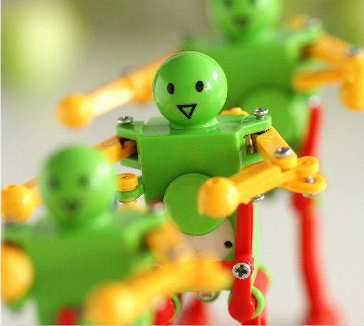 怀旧经典机器人跳舞发条儿童人偶玩具回忆童年儿时发条玩具