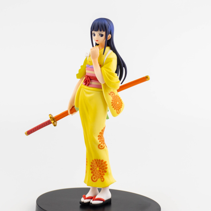 现货日本banpresto手办眼镜厂海贼王模型dxf系列小菊手办