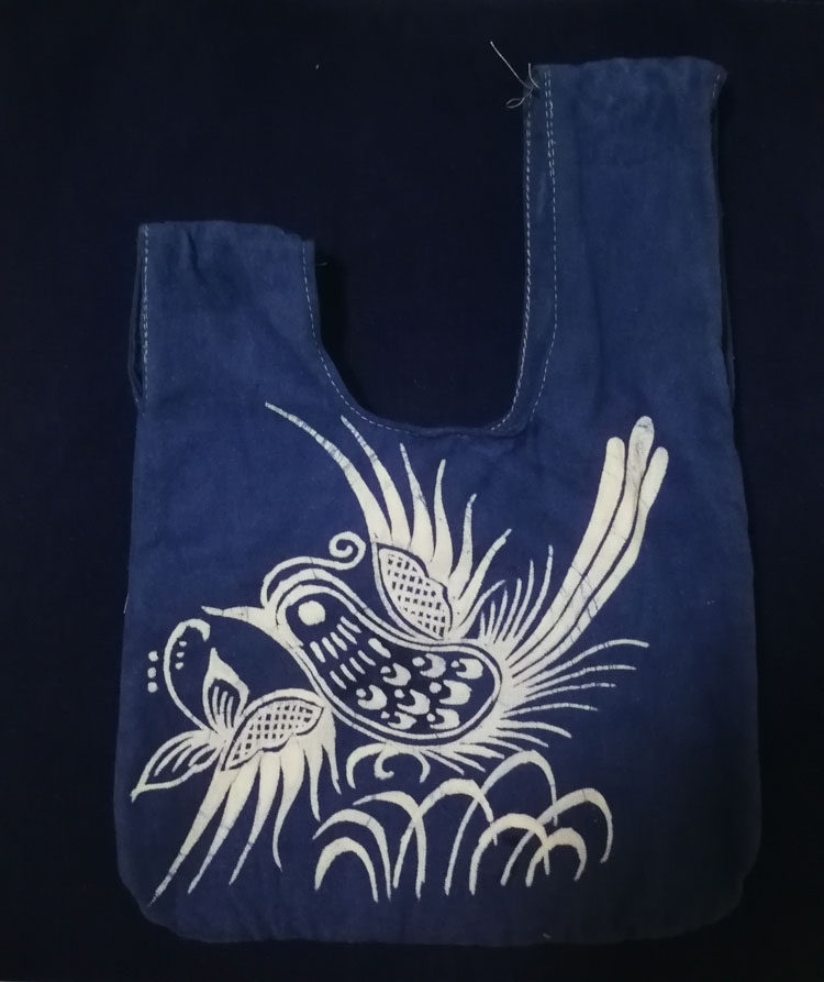 贵州苗族蜡染技艺手挽包特色包包图案定制文创苗族蜡染