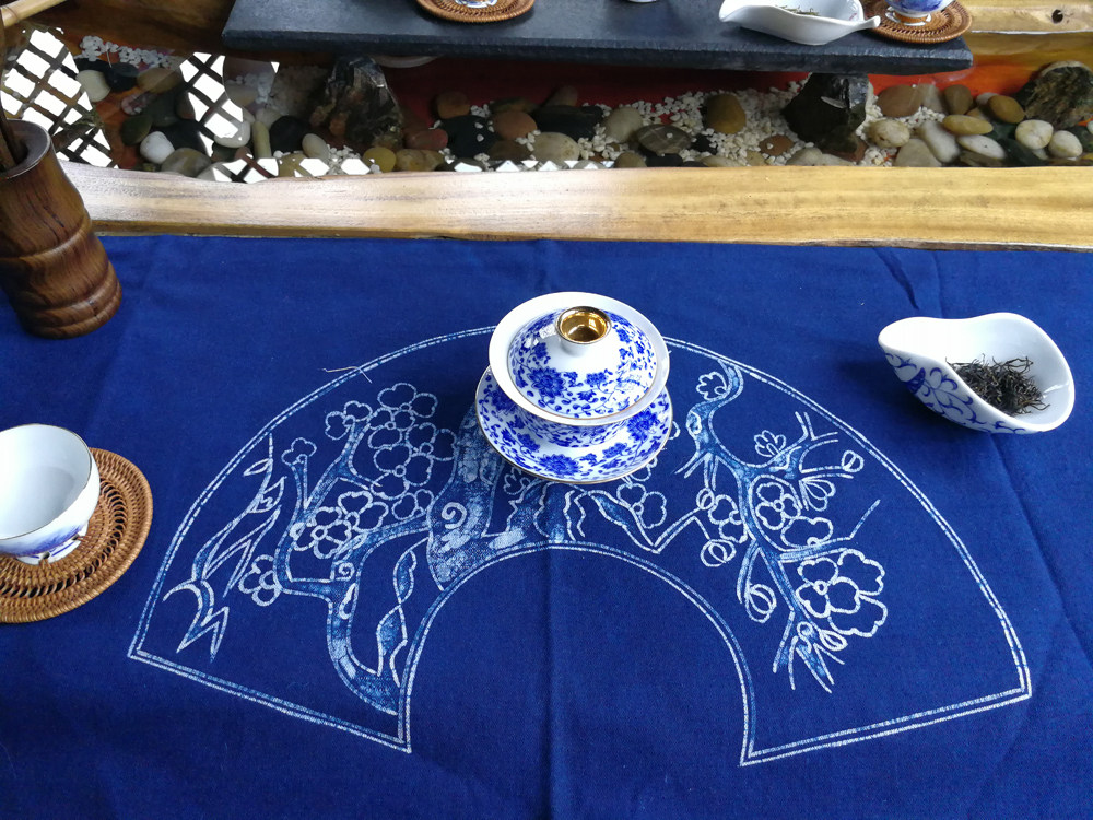 贵州手工国风中国民族文创制作手工制蓝染丹寨苗族蜡染