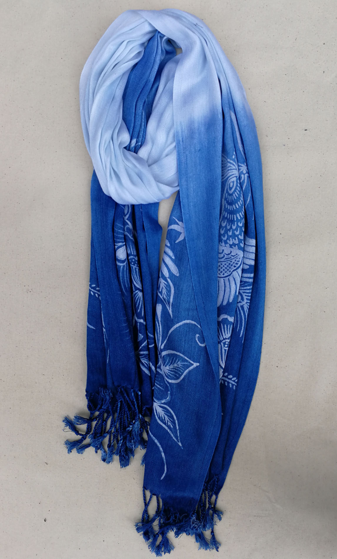 贵州丹寨苗族蜡染围巾定制冬款渐变植物染蓝苗族蜡染