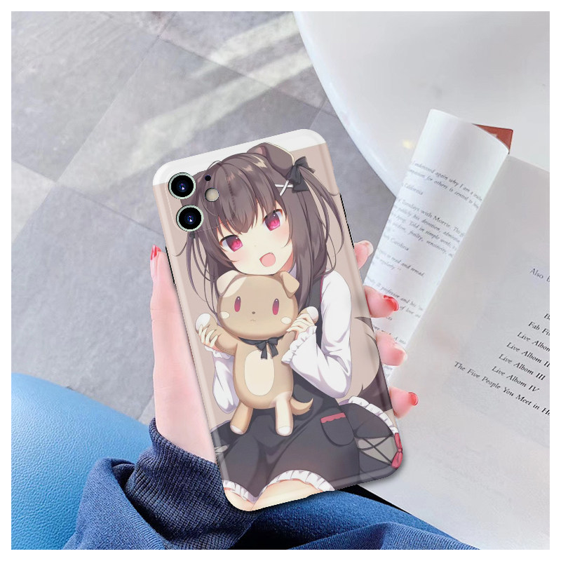 二次元俏皮抱熊女孩适用iphone12mini苹果8p全包华为手机保护套