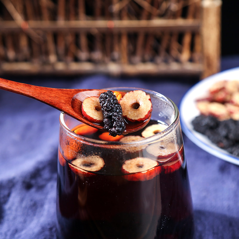 乌发茶黑根茶制何首乌粉枸杞黑豆桑葚调理生黑密发乌根汤养生茶