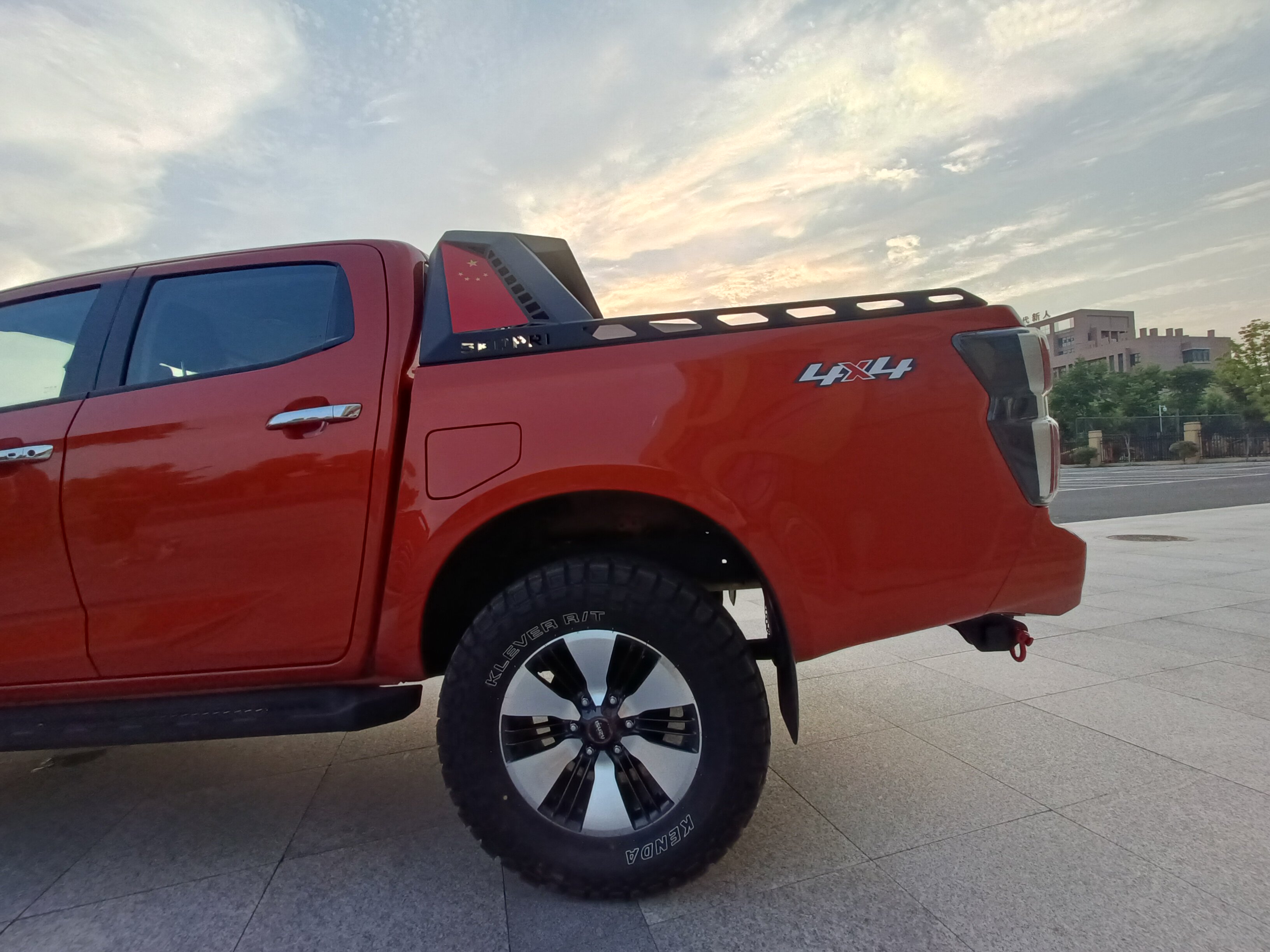 改装五十铃21款dmax皮卡前杠护杠dmax保险杠竞技保险杠