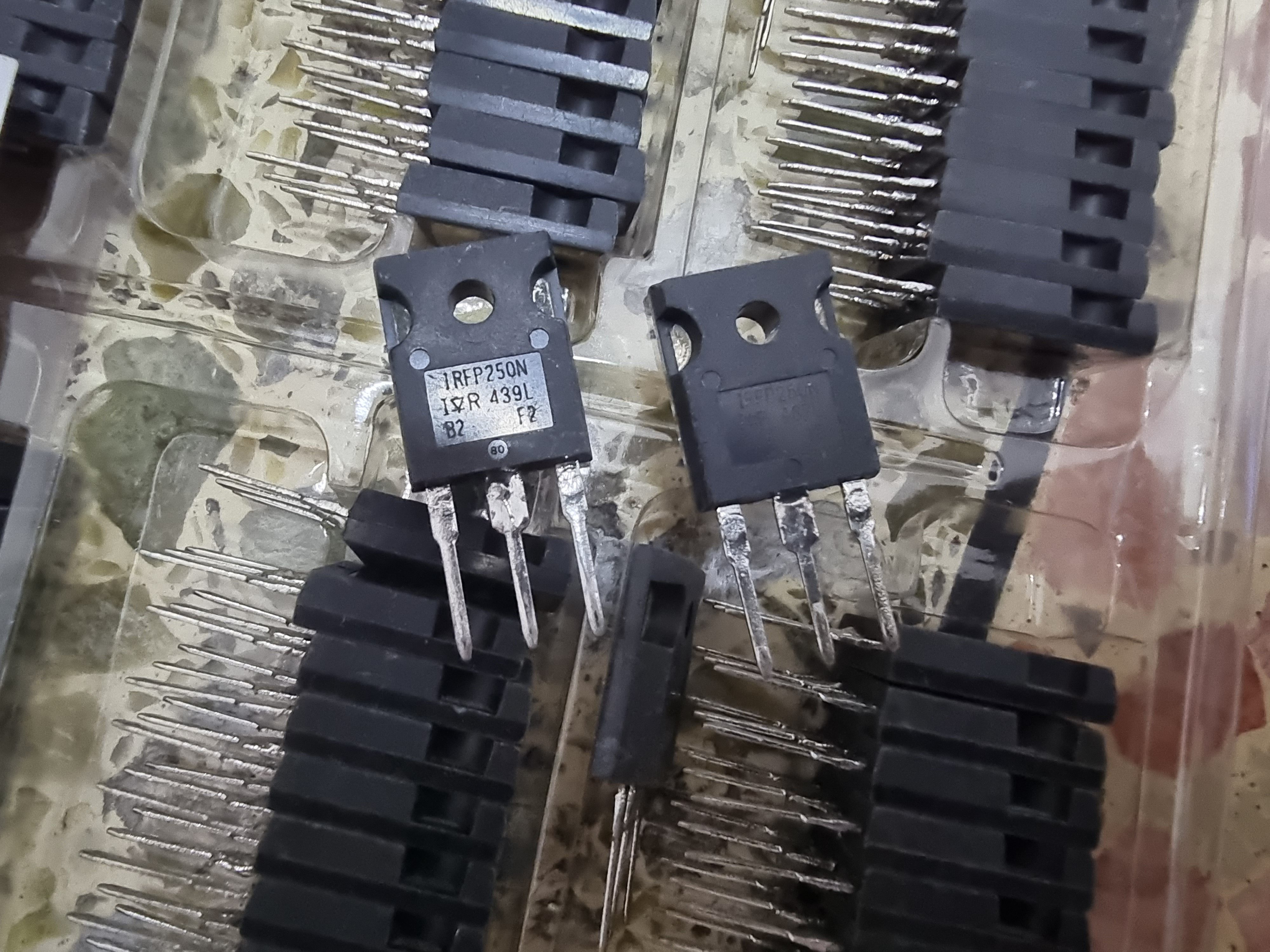 原装进口拆机irfp250nto-247mos效应30a200v长脚现货三极管