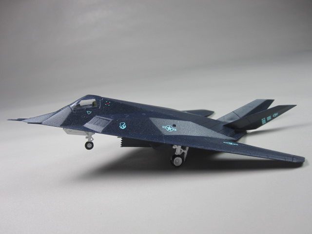 小号手拼装军事飞机塑料塑料模模型01330仿真美国飞机模型