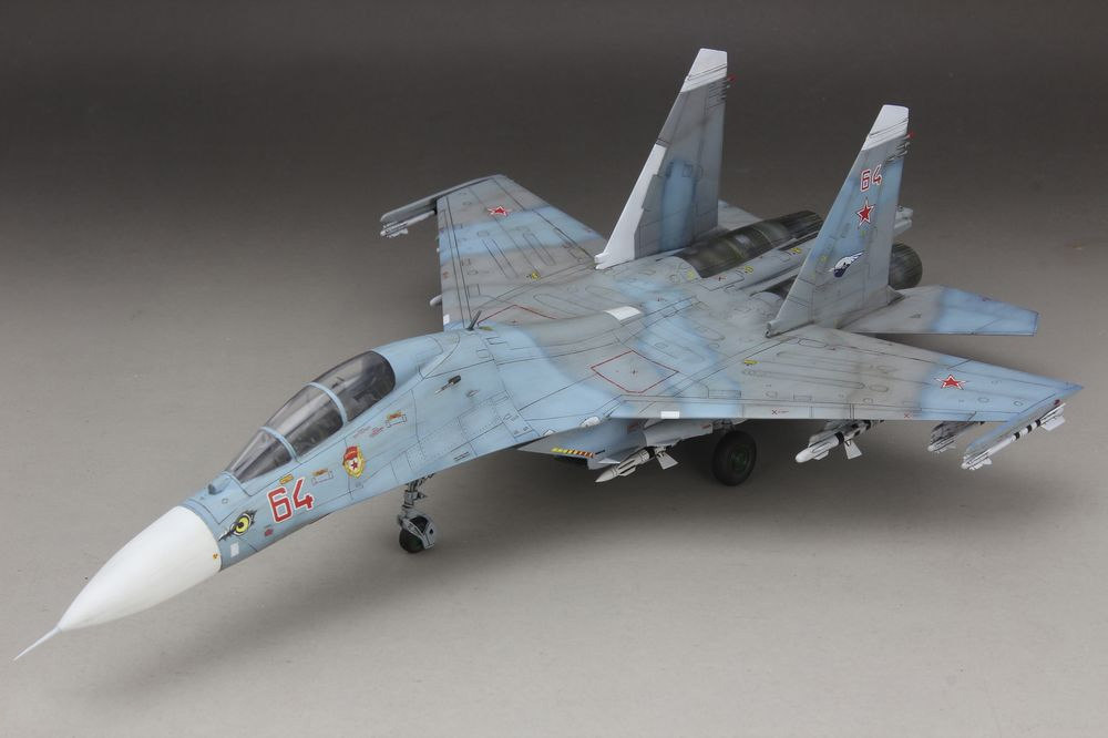 小号手拼装军事飞机模型80301仿真su27战斗机航模飞机模型