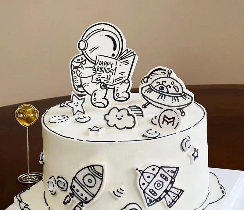 黑白二次元男孩生日蛋糕装饰插牌宇航员篮球球鞋2d节日装扮用品