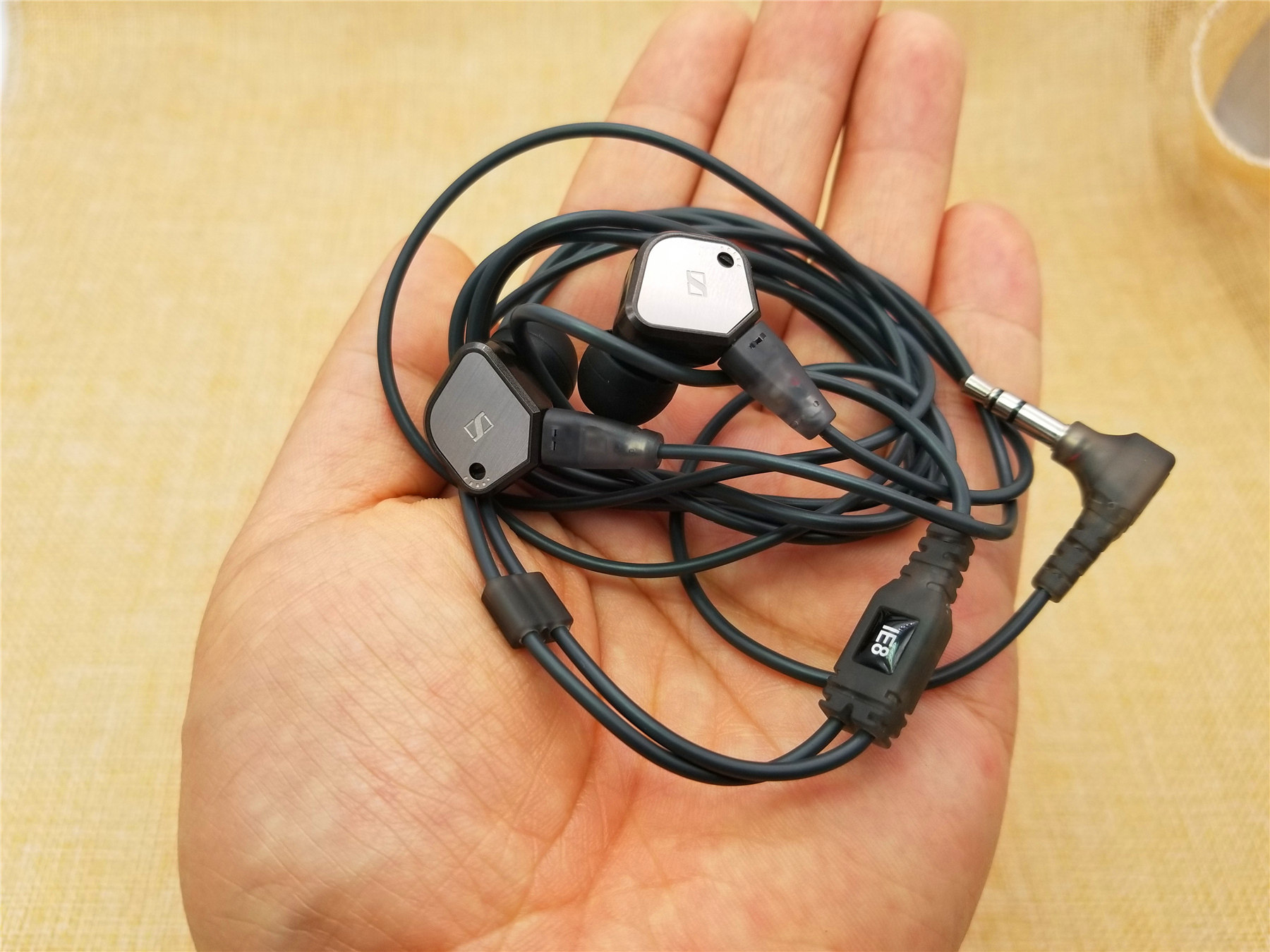 森海塞尔ie80入耳旗舰耳机正品机头高保真hifi舞台耳机