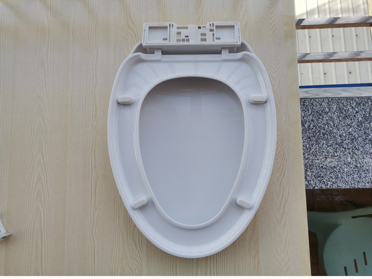 马桶盖板加厚缓降适配雅阁鸿伟凯丹威利斯意伦普通坐便盖板