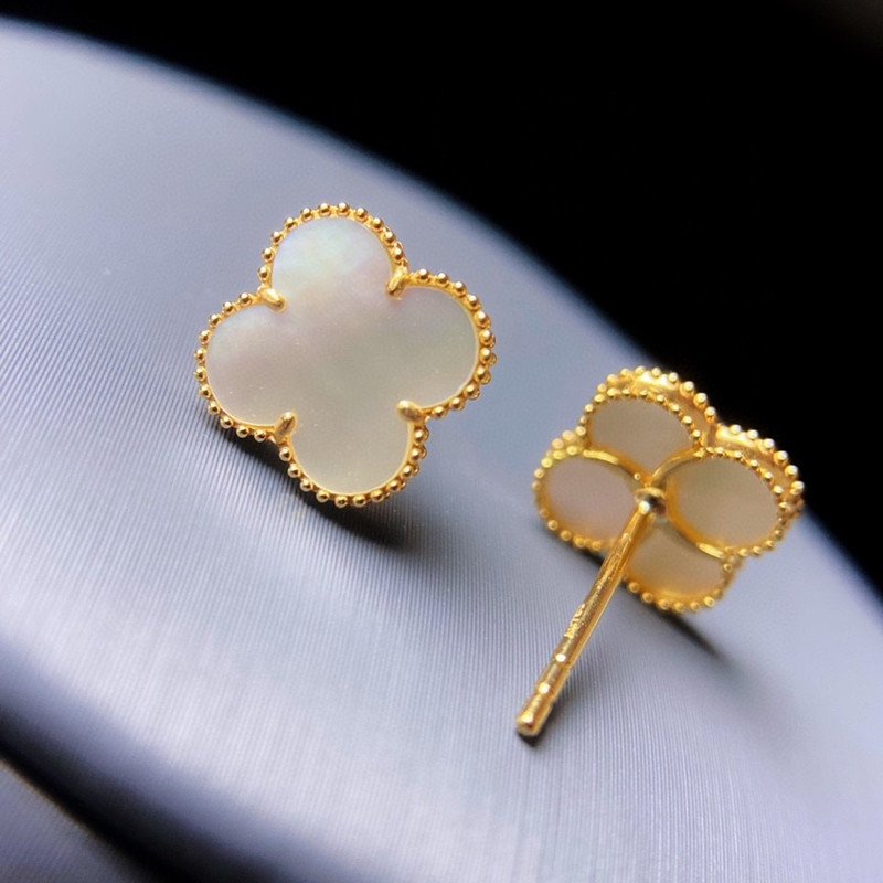 玛瑙18k时尚个性贝母白贝母au750黄金耳钉四叶草耳饰