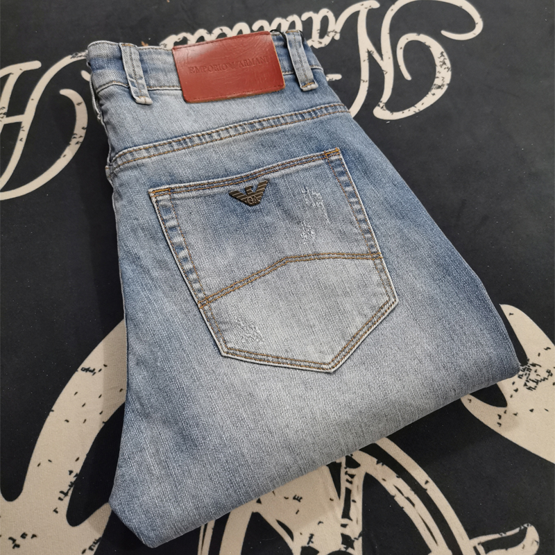 香港直邮EMPORIO ARMANI阿玛尼夏薄款时尚休闲浅色中腰小脚牛仔裤