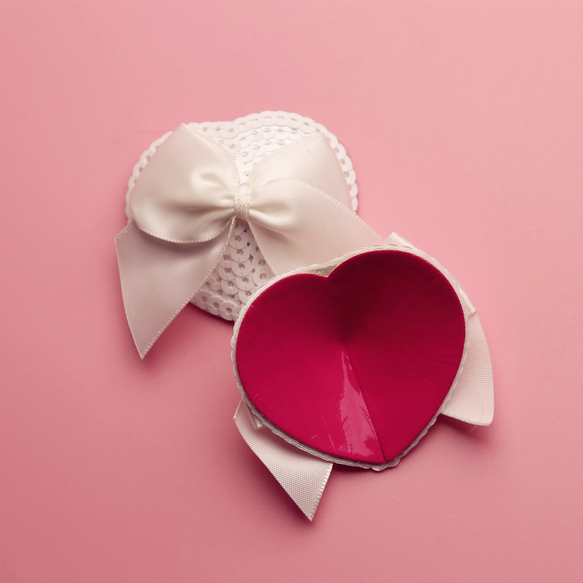 超仙白色亮片蝴蝶结胸贴反复使用性感无痕心形乳贴