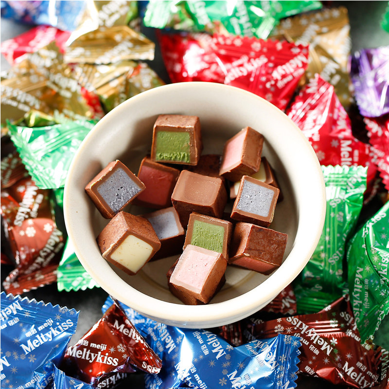 meiji明治雪吻巧克力婚礼零食批发糖果散装网红夹心巧克力