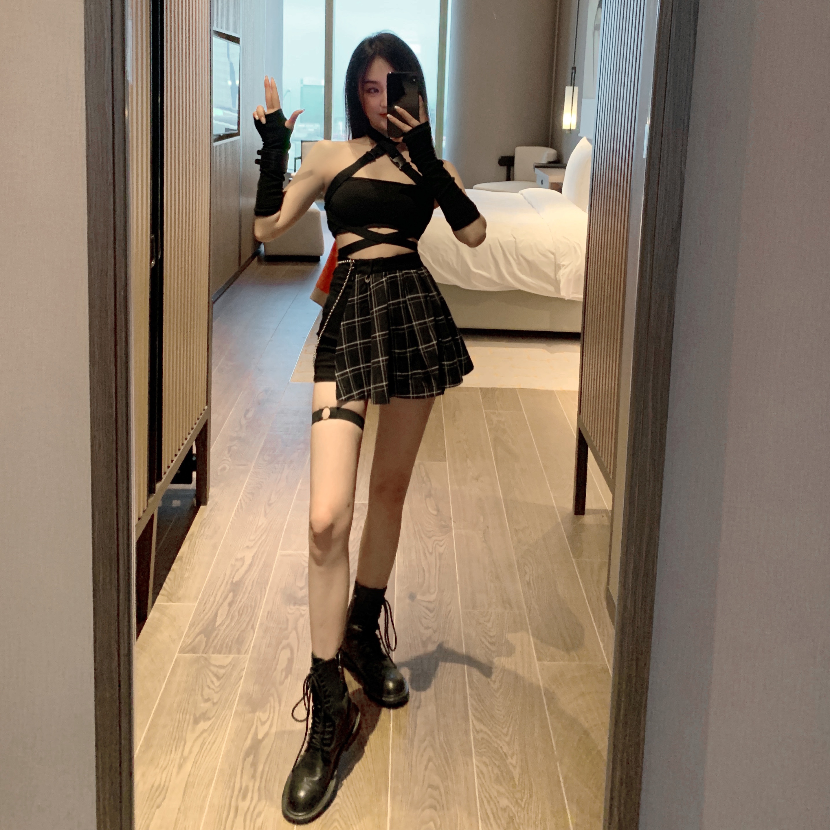 酷女孩穿搭女装夏季酒吧蹦迪性感上衣服辣妹风套装气质时尚搭配潮